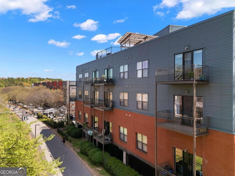 200 N Highland Avenue #102