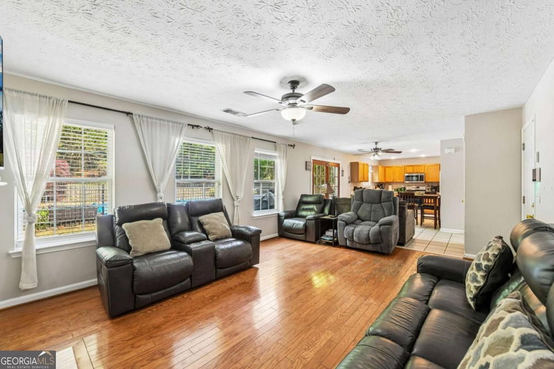 Photo 4 of 441 Crested View Drive