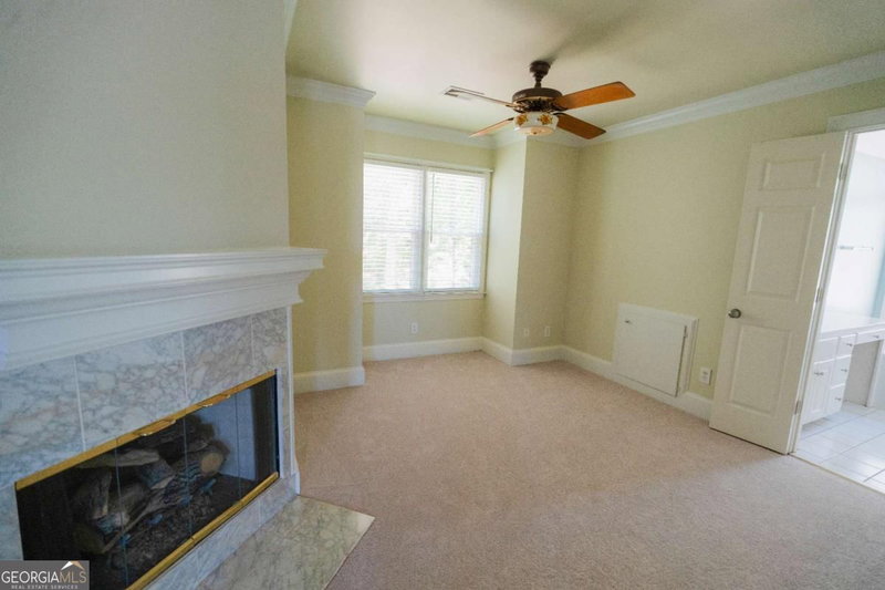 Photo 21 of 1858 De Winton Place
