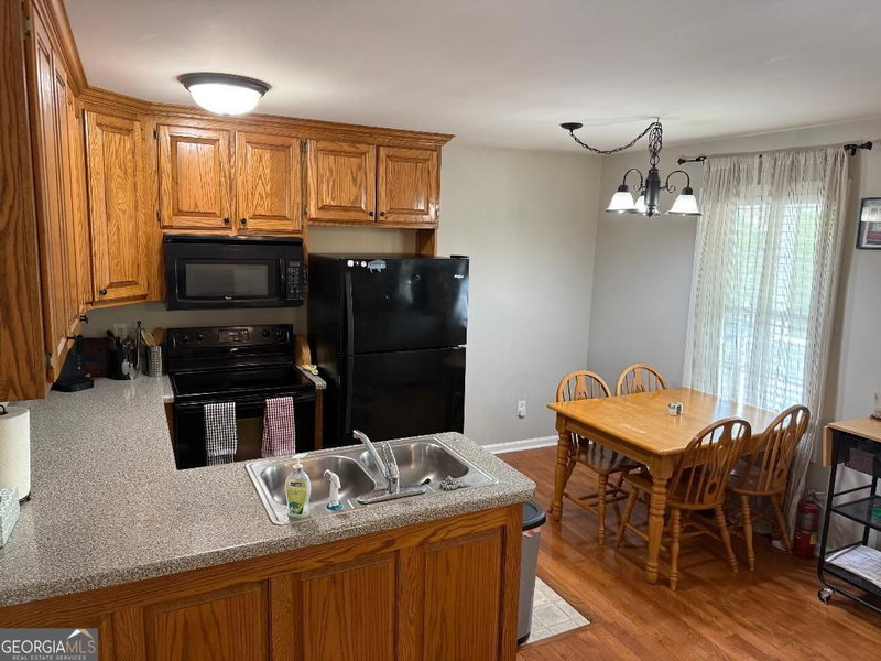 Photo 3 of 121 Saluda Drive