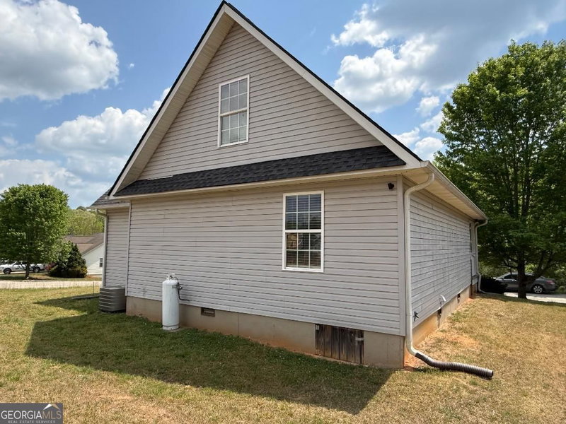 Photo 22 of 121 Saluda Drive