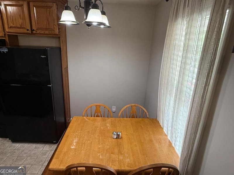 Photo 5 of 121 Saluda Drive