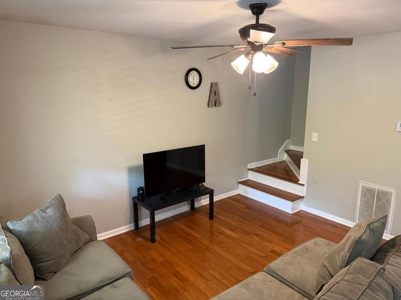 Photo 7 of 121 Saluda Drive
