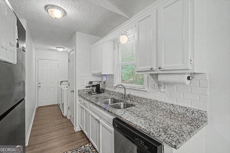 Photo 17 of 94 Villa Rosa Way