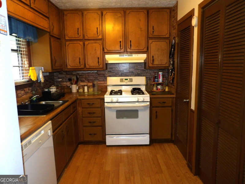 Photo 9 of 233 Leafwood Lane