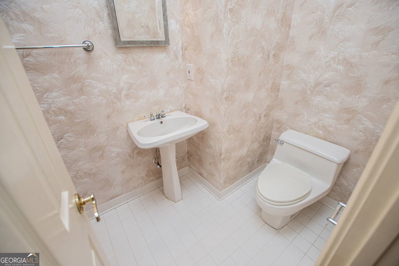 Photo 11 of 7378 N Mitchell Court