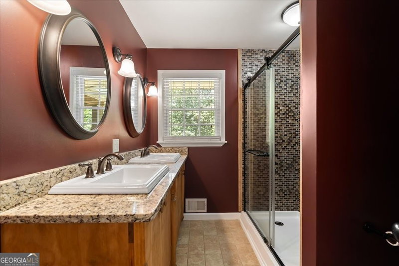 Photo 28 of 1172 Alabama Street