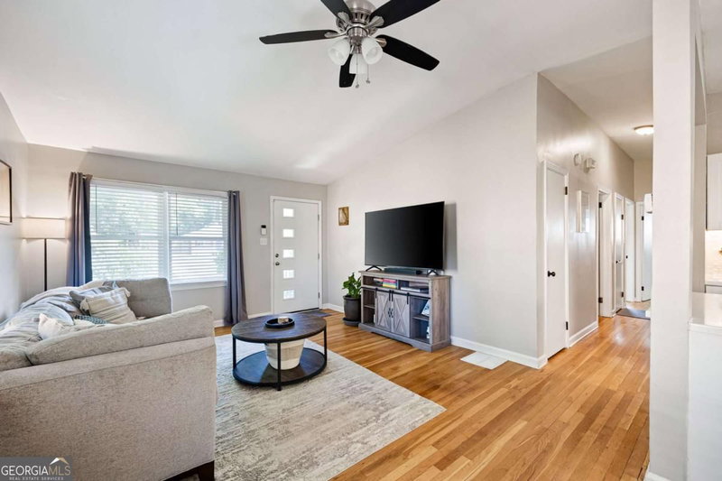 Photo 14 of 1269 Lynwyn Lane SE