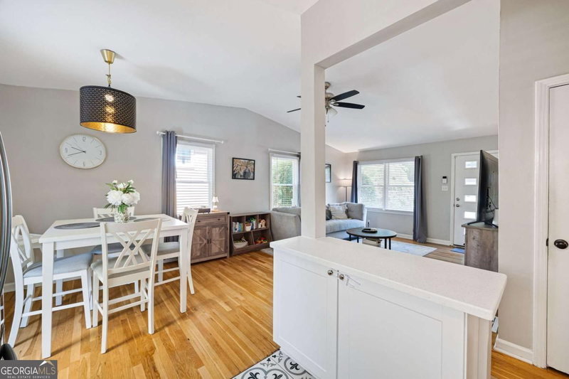 Photo 19 of 1269 Lynwyn Lane SE