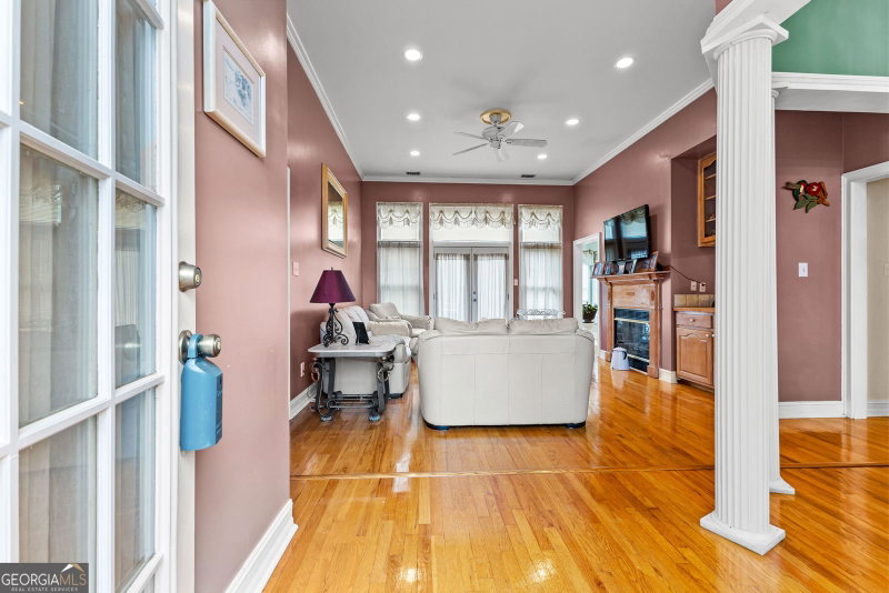 Photo 6 of 502 N Rover Road