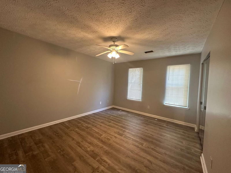 Photo 17 of 358 Pin Oak Court SW