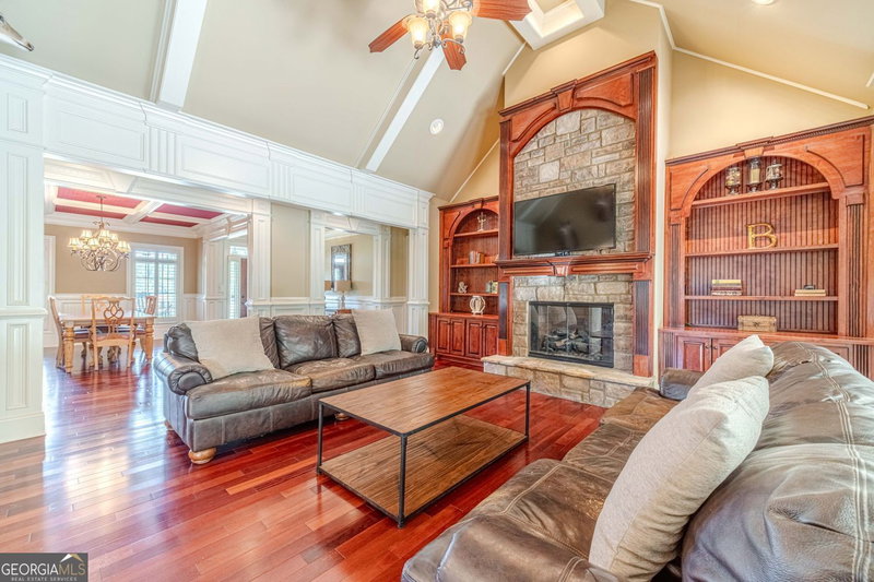 Photo 4 of 2124 Stonegate Way