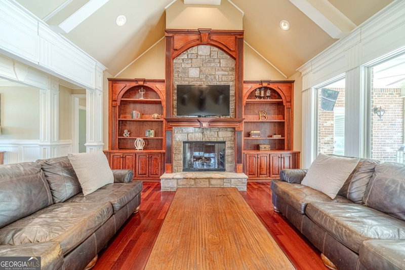 Photo 10 of 2124 Stonegate Way