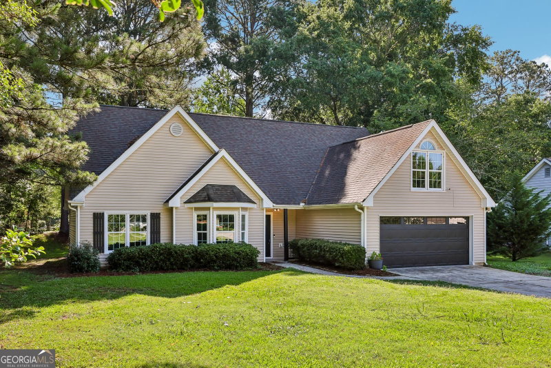 2360 Huntington Drive