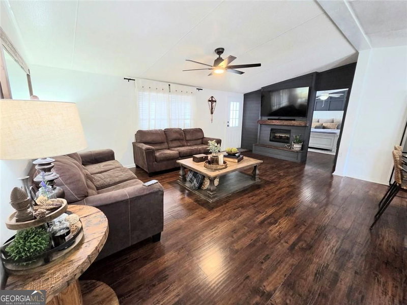 Photo 6 of 4855 Peachtree Drive