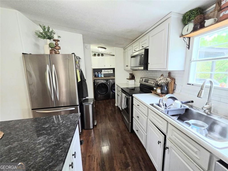 Photo 10 of 4855 Peachtree Drive