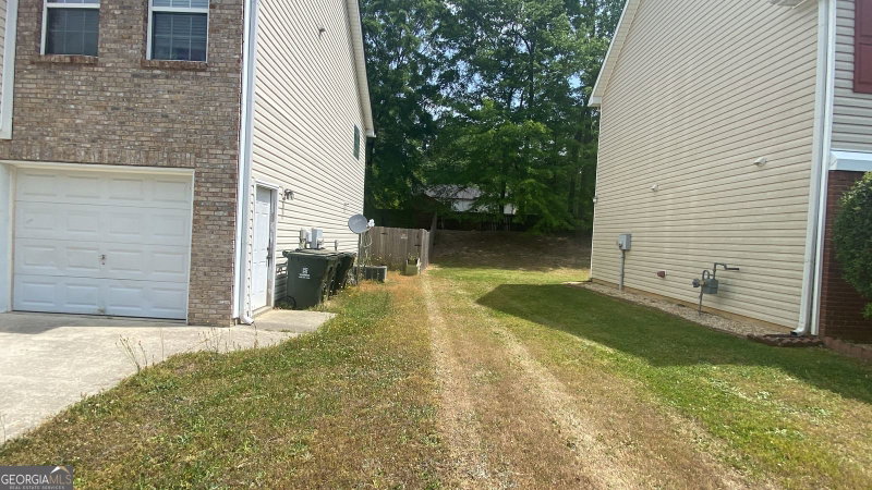 Photo 2 of 2663 Holmes Mill Place SW