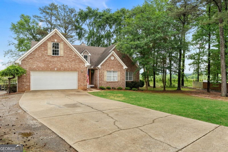 Photo 2 of 12 Grapevine Way NE