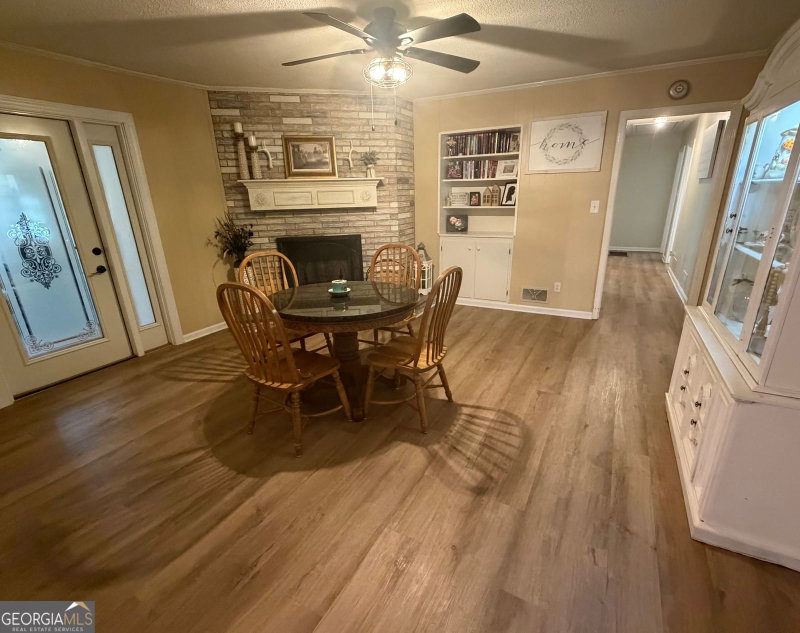 Photo 13 of 410 Ridgecrest Drive