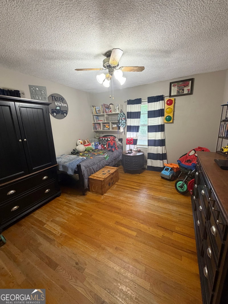 Photo 17 of 410 Ridgecrest Drive