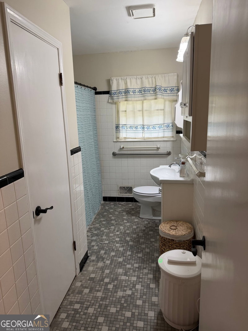 Photo 19 of 410 Ridgecrest Drive