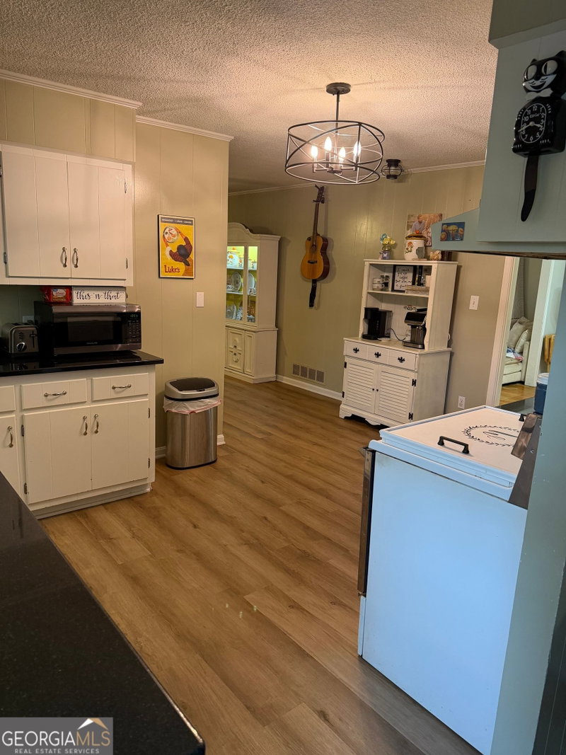 Photo 5 of 410 Ridgecrest Drive