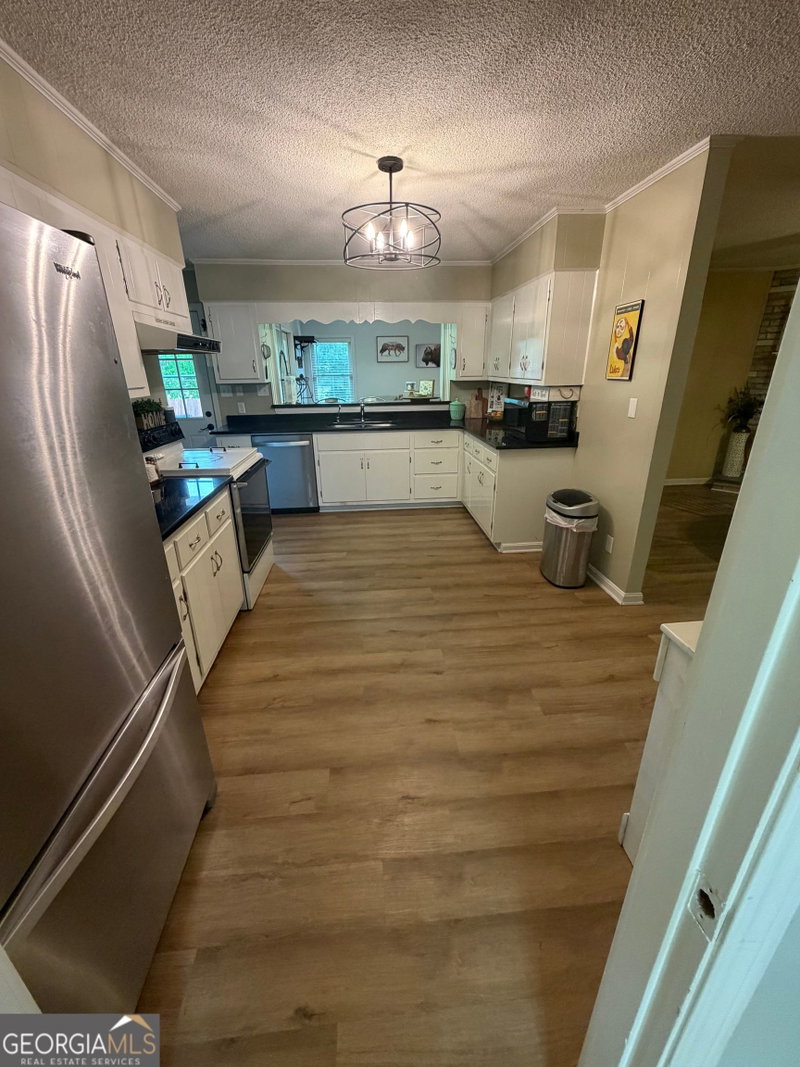 Photo 9 of 410 Ridgecrest Drive