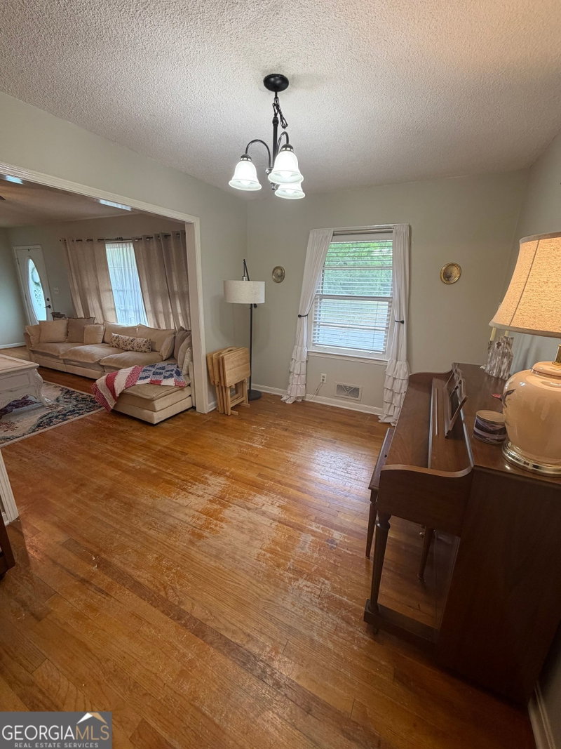 Photo 10 of 410 Ridgecrest Drive