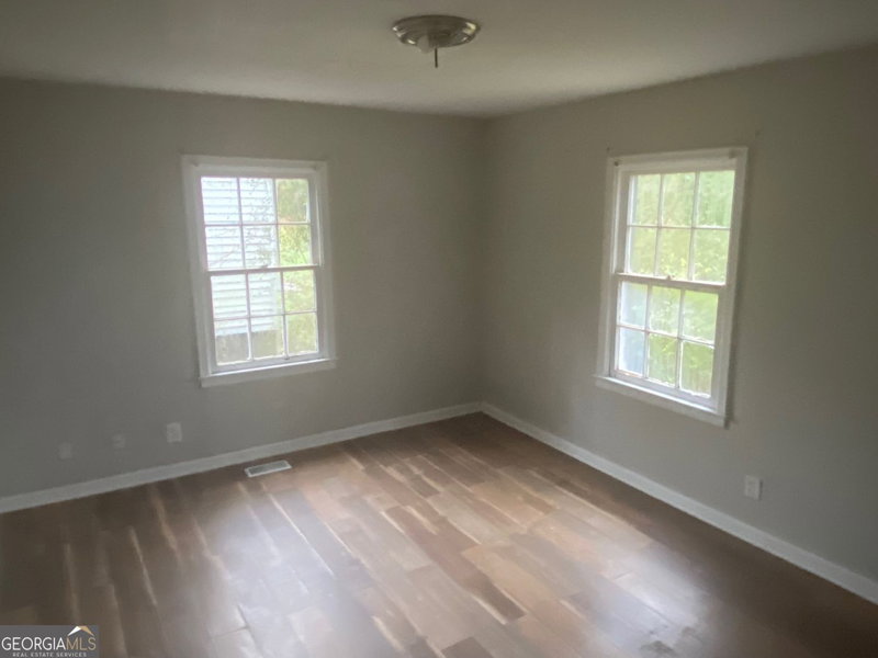 Photo 5 of 1765 Elaine Drive