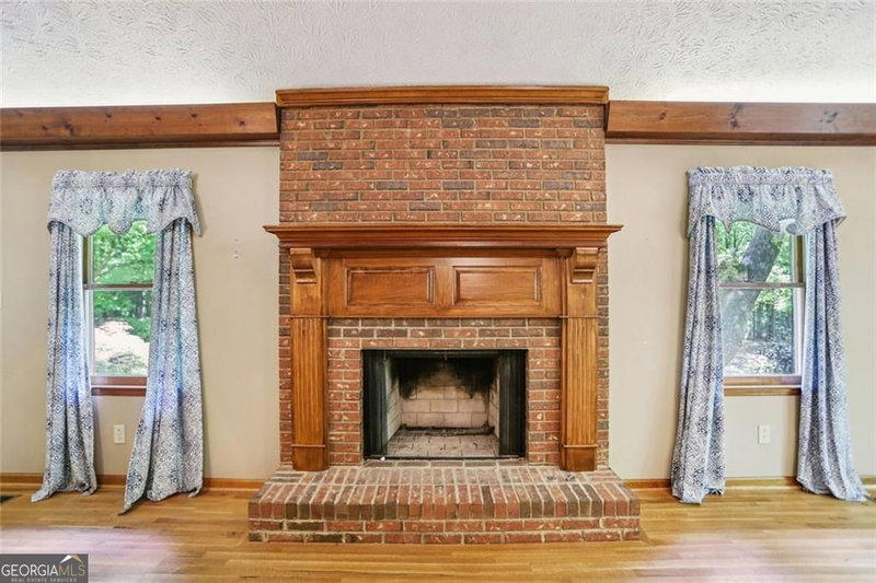 Photo 11 of 13597 Woolsey Road