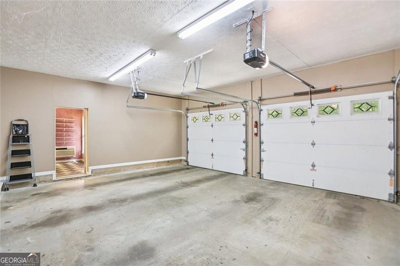 Photo 5 of 13597 Woolsey Road