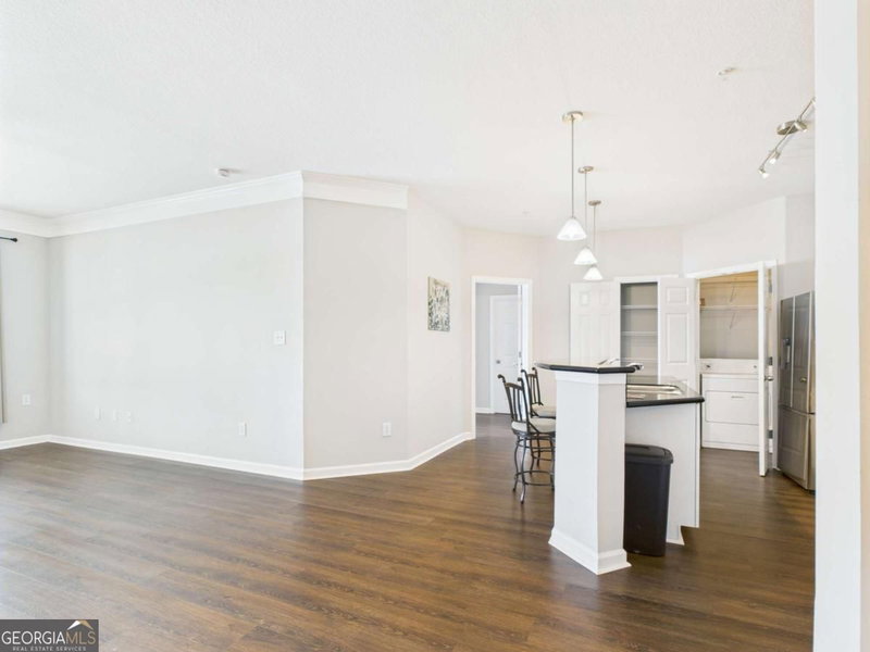 Photo 11 of 400 17th Street NW #2027