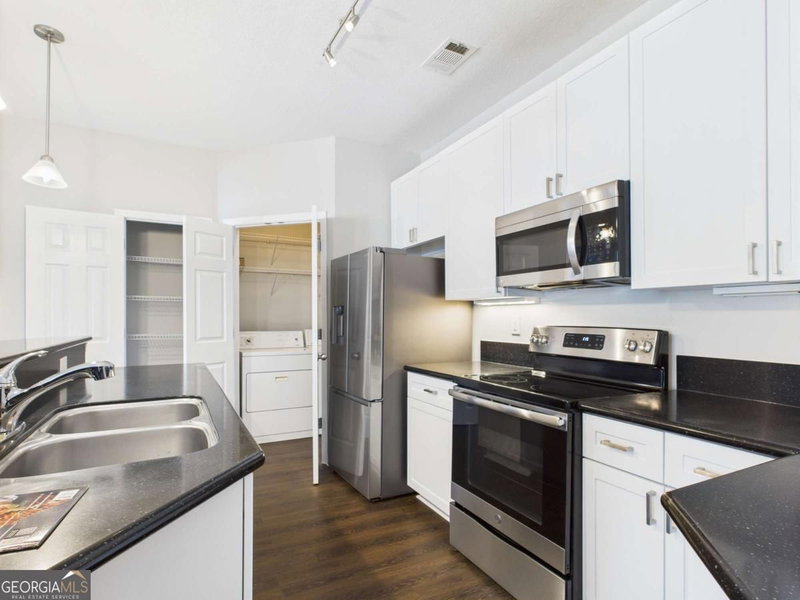 Photo 14 of 400 17th Street NW #2027