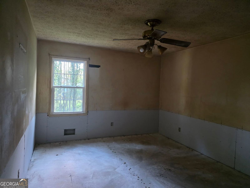 Photo 18 of 5398 Rockbridge Road