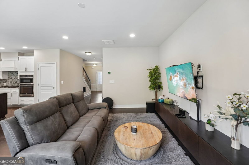 Photo 13 of 208 Roundwood Way