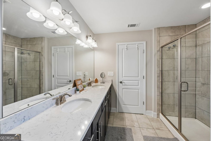 Photo 45 of 208 Roundwood Way