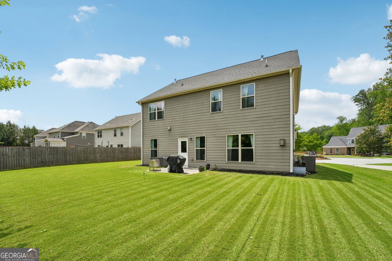 Photo 46 of 208 Roundwood Way