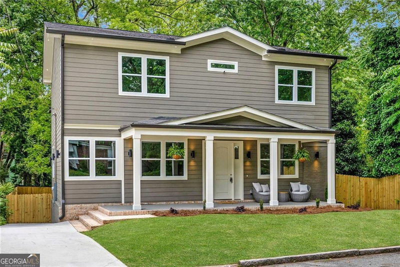 256 1st Street SW
