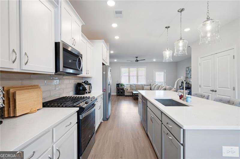 Photo 12 of 3322 Cranston Lane