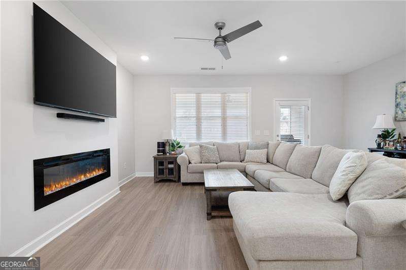 Photo 16 of 3322 Cranston Lane