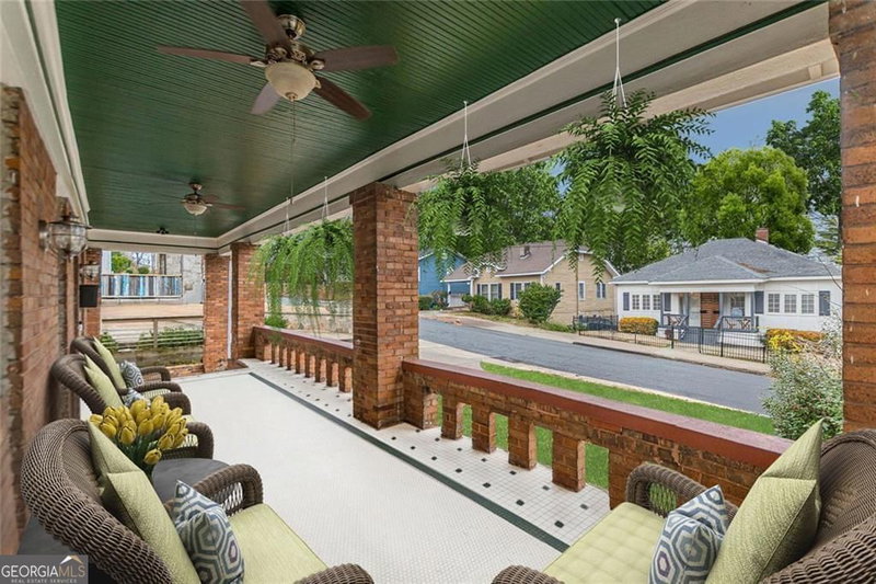 Photo 4 of 537 Winton Terrace NE