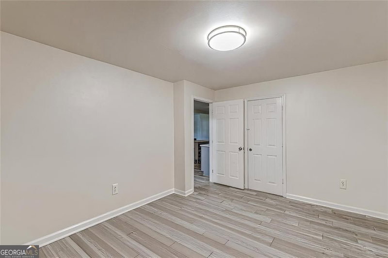 Photo 41 of 537 Winton Terrace NE