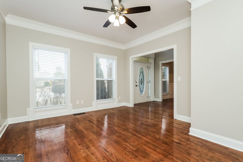 Photo 5 of 1515 Royce Drive