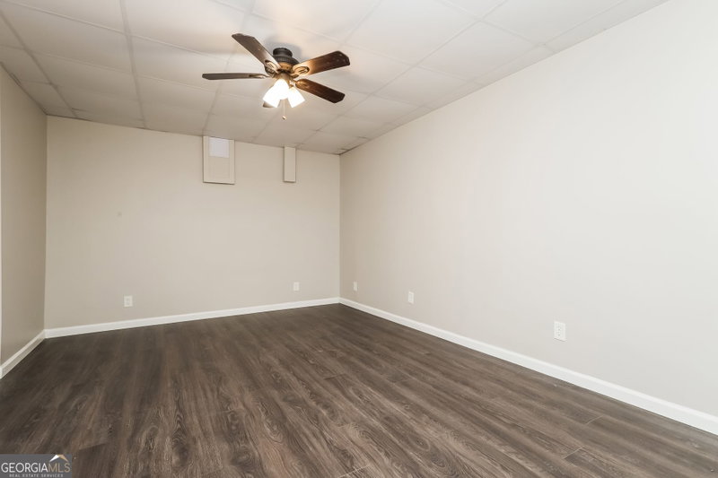 Photo 19 of 1515 Royce Drive
