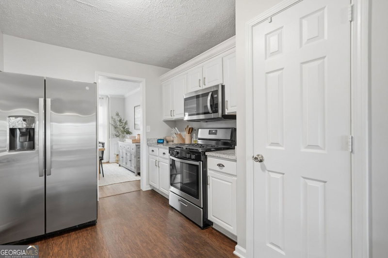 Photo 13 of 1810 Westwind Drive