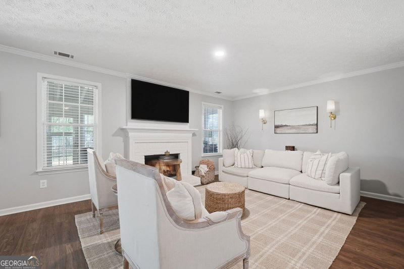 Photo 8 of 1810 Westwind Drive