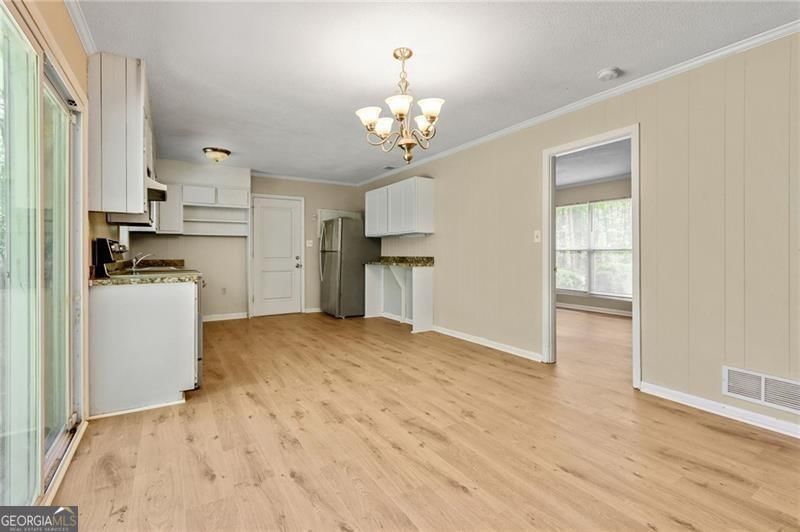 Photo 6 of 4639 Tell Road SW
