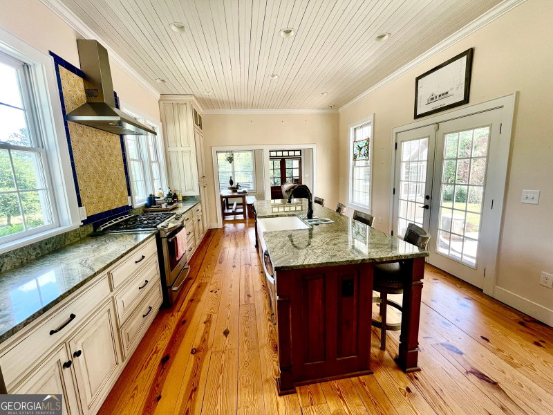 Photo 14 of 156 Lake Oglethorpe Drive