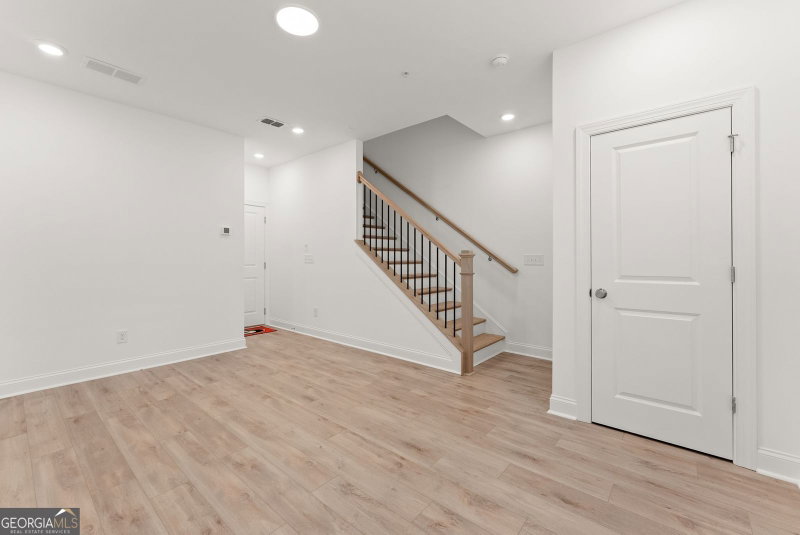 Photo 33 of 320 Olmstead Way