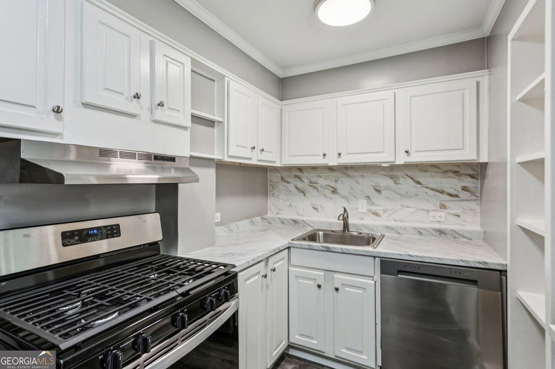 Photo 5 of 2285 Peachtree Road NE #404